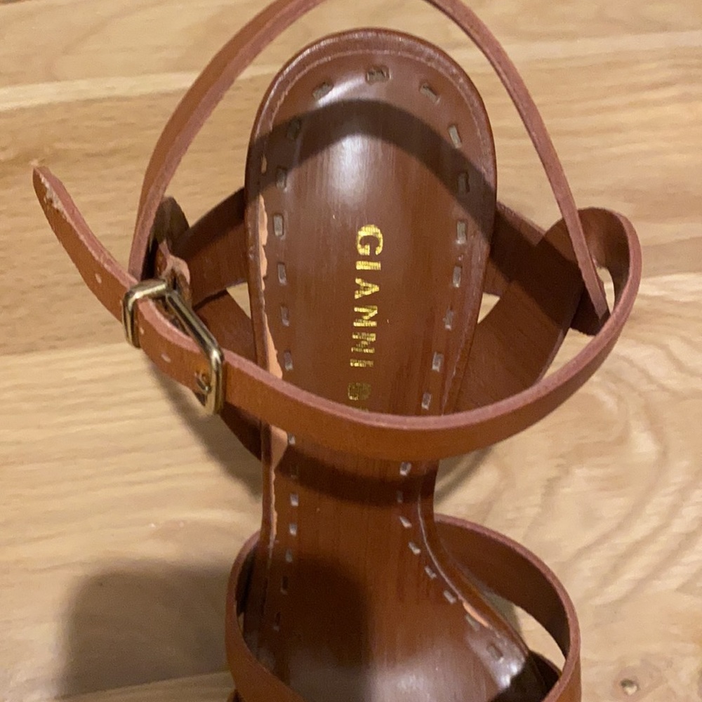 Heels - Picture 3 of 4